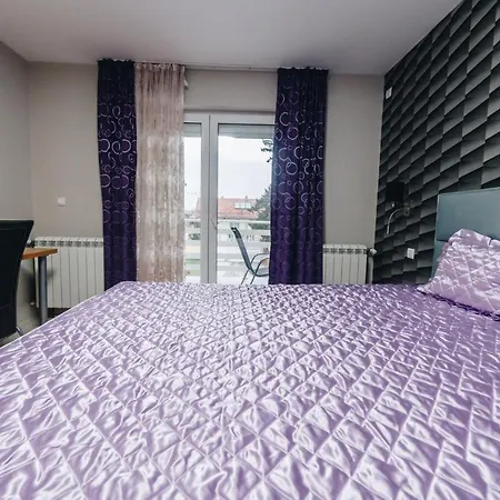 Hotel Garni Radovic 3*