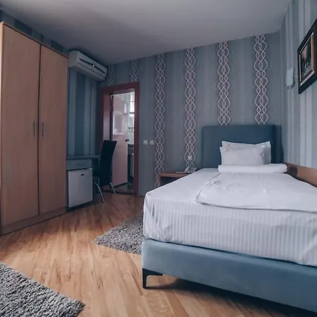 Hotel Garni Radovic 3*